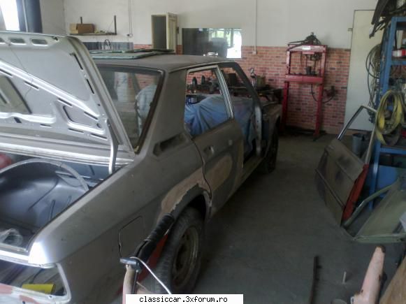 BMW E12, 520/6 din 1979 - cele doua usi din spate puse la loc - Prezentare masini