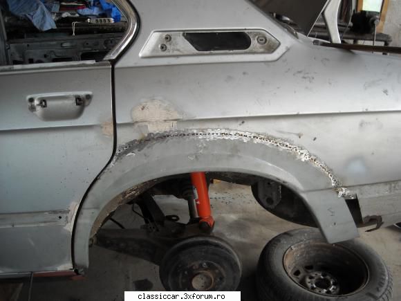 BMW E12, 520/6 din 1979 - Lucrari la aripa spate - Prezentare masini
