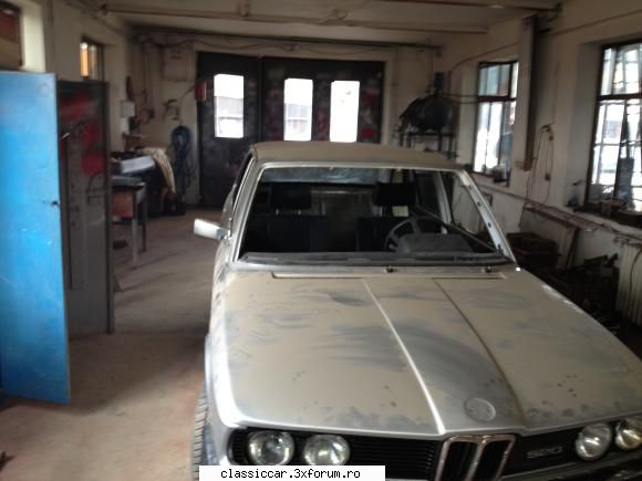 BMW E12, 520/6 din 1979 - Incepe sa aiba forma de masina, sper ca intr-o - Prezentare masini