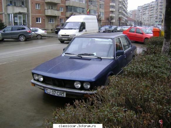 BMW seria 5 - Asta sta in Marasti si inca se circula cu ea - Am vazut prin Cluj-Napoca