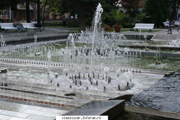 Baimareni broscari. - Ne-am ris in hohote,fetita a vrut sa prinde jetul - Arhiva evenimente 2011