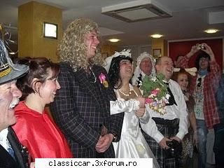 Baimareni broscari. - Oare la ce se gandeste ala mic si negru......mai - Arhiva evenimente 2011