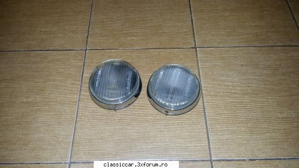 Bazar - piese diverse de vanzare - Proiectoare PAL (probabil Skoda) - 100 lei - Vanzari  piese si accesorii