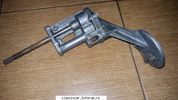 Bazar - piese diverse de vanzare - Pompa ulei frantuzeasca Dacia 1300/R lei - Vanzari  piese si accesorii
