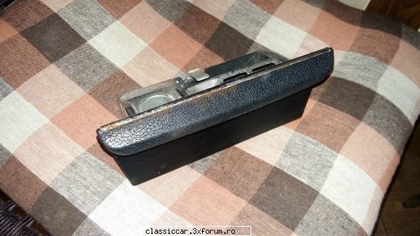 Bazar - piese diverse de vanzare - Scrumiera Mercedes (W123 cred) - 50 lei - Vanzari  piese si accesorii