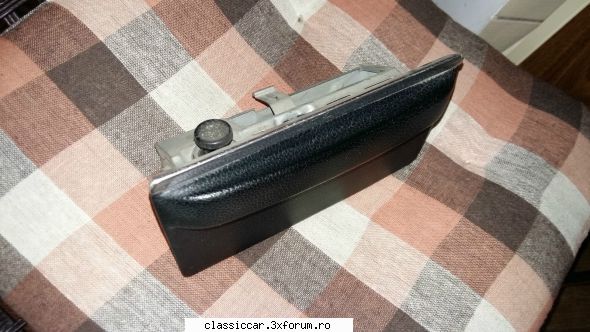 Bazar - piese diverse de vanzare - Inca o scrumiera (are si bricheta) pentru - Vanzari  piese si accesorii