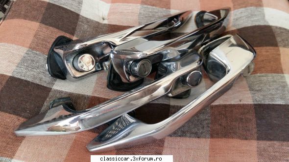 Bazar - piese diverse de vanzare - 4 manere Mercedes W115 cred - 75 lei - Vanzari  piese si accesorii