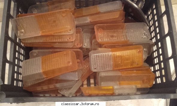 Bazar cu de toate - Sticle semnalizare noi Elba 10 lei bucata - Vanzari  piese si accesorii