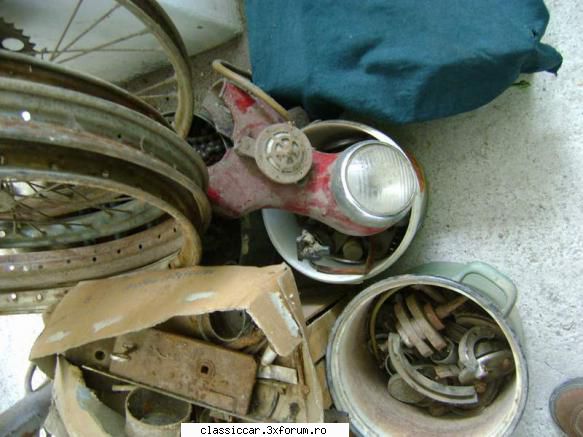 Berva 49 - model - Far, claxon etc - Prezentare motociclete, motorete si biciclete de colectie