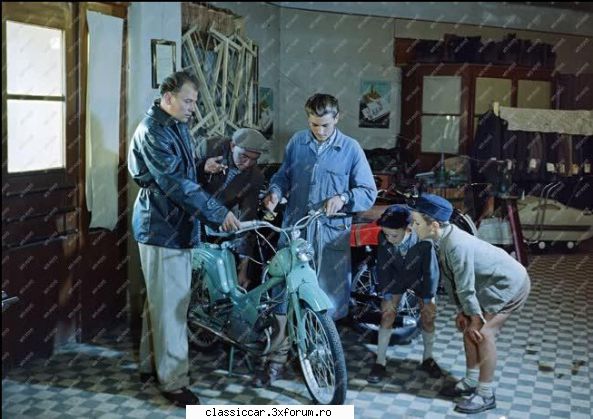 Berva Moped - 1960 - Pregatire de vanzare in magazinul satesc - Reconditionari si Restaurari