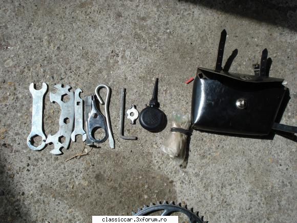 Biciclet� Ukraina 1975 - Trusa de scule original� - Prezentare motociclete, motorete si biciclete de colectie