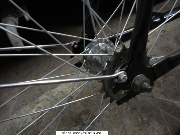 Biciclet� Ukraina 1975 - piulitele de fixare a - Prezentare motociclete, motorete si biciclete de colectie