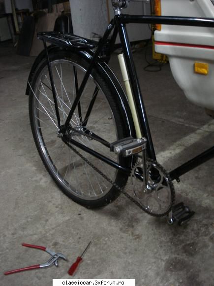 Biciclet� Ukraina 1975 - mai urmeaz� ap�r�toarea - Prezentare motociclete, motorete si biciclete de colectie