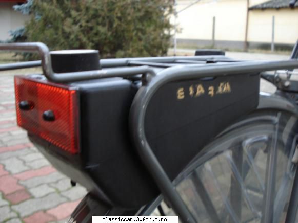 Biciclet� cu motor SACHS-SPARTA - rezervorul de be - Prezentare motociclete, motorete si biciclete de colectie