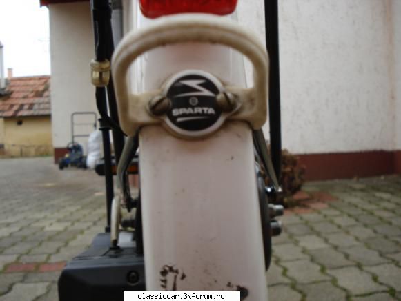 Biciclet� cu motor SACHS-SPARTA - insigna...protej - Prezentare motociclete, motorete si biciclete de colectie
