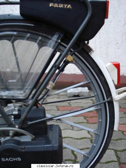 Biciclet� cu motor SACHS-SPARTA - robinetul de ben - Prezentare motociclete, motorete si biciclete de colectie