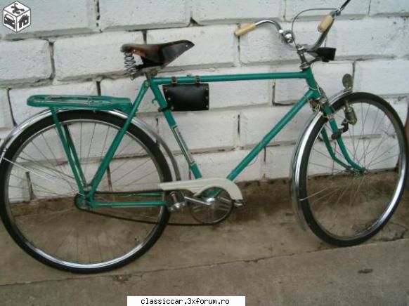 Biciclet� ruseasc� foarte frumoas�-1977 - Dar asta nu prea mai ai ce restaura - Vanzari-Cumparari biciclete