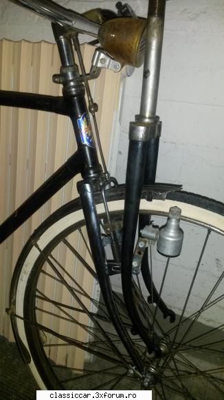 Bicicleta Bianchi 1951 - Culoarea pare apropiata - Prezentare motociclete, motorete si biciclete de colectie