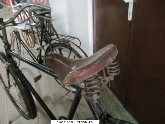 Bicicleta Victoria romaneasca - Victoria 1965 Muze - Prezentare motociclete, motorete si biciclete de colectie