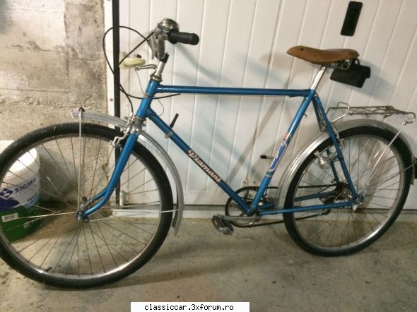 Bicicleta Victoria romaneasca - Florian: ca sa ada - Prezentare motociclete, motorete si biciclete de colectie