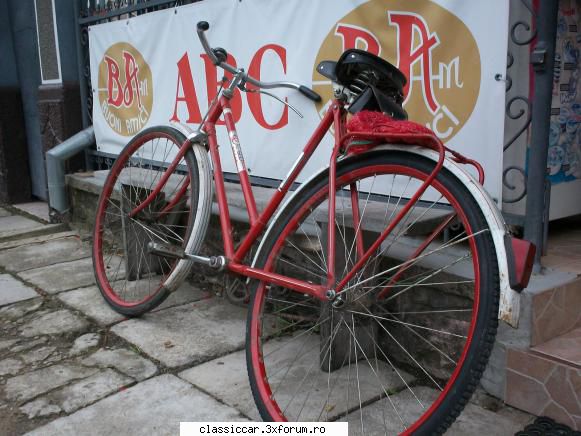 Biciclete vechi - stie cineva in ce an s-a - Prezentare motociclete, motorete si biciclete de colectie
