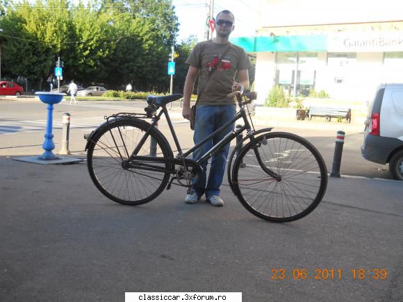 Biciclete vechi - Poze noi.Gagica a iesit la - Prezentare motociclete, motorete si biciclete de colectie
