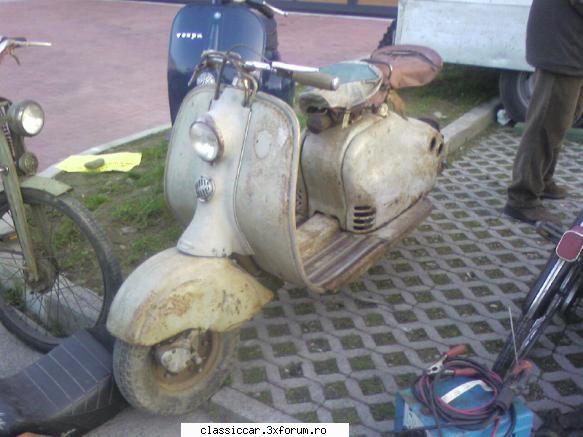 Biciclete vechi - Si cateva poze de la un targ al - Prezentare motociclete, motorete si biciclete de colectie