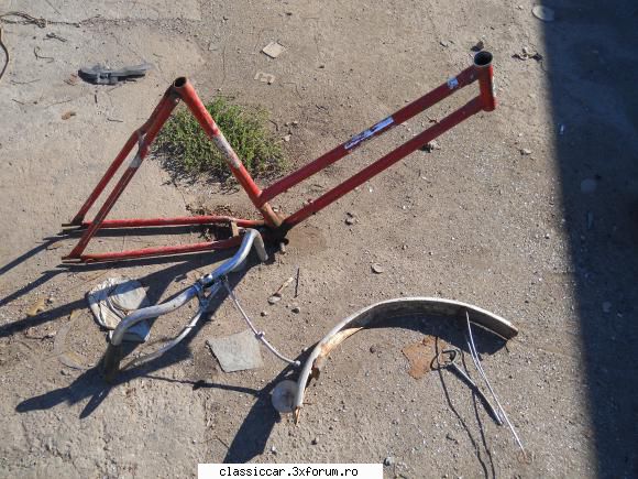 Biciclete vechi - Vazuta ieri la fier vechi - Prezentare motociclete, motorete si biciclete de colectie