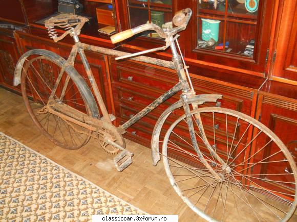 Biciclete vechi - Astazi a ajuns Victoria de la - Prezentare motociclete, motorete si biciclete de colectie