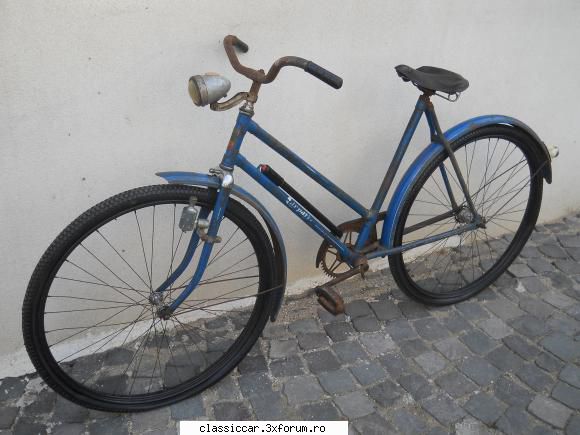 Biciclete vechi - Cred ca este acelasi model ca - Prezentare motociclete, motorete si biciclete de colectie