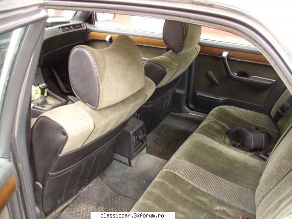 Bmw E23, 732i, 1982 - interiorul original....materialul foarte uzat si - Prezentare masini