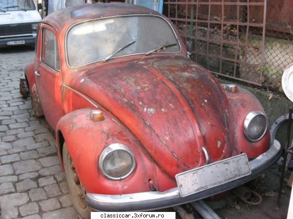 Broscuta, Aro 24x, Motocicleta CZ - Din fata, pare un Vw 1300 standard - Vanatoarea de epave