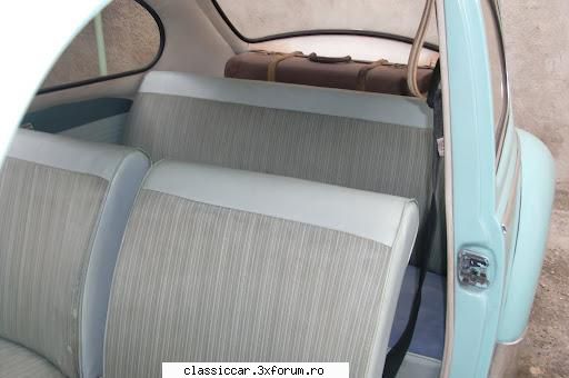 Broscuta vernil - VW Kafer 1965 - cu scaunele curatate si o valiza retro in - Prezentare masini