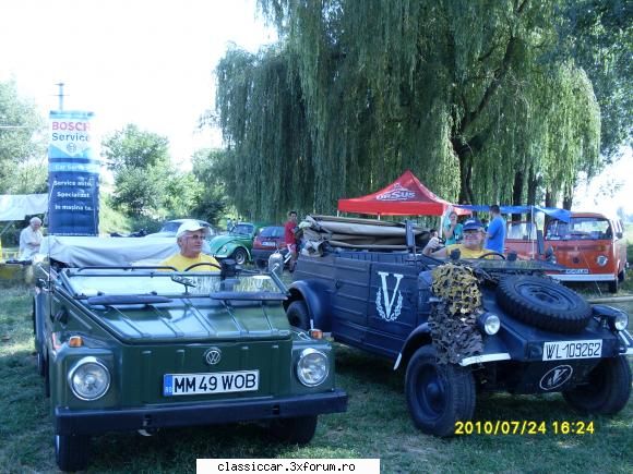 BugFest Tg-Mures - Poza de familie,tata si fiul,nascuti inainte si - Arhiva evenimente 2011