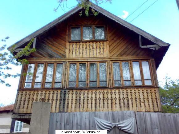 Bursa de cazari si de excursii - poza locatie este in centrul satului langa - Drumetii prin Mioritic