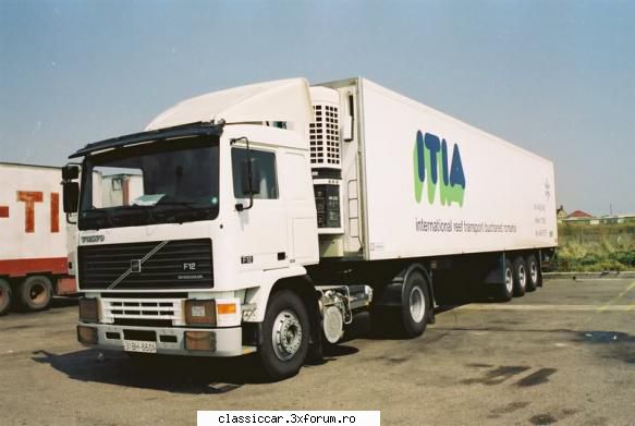 Camioane epave sau nu, vechi sa fie - Un Volvo F12 pus la pastrare - Am vazut prin Romania