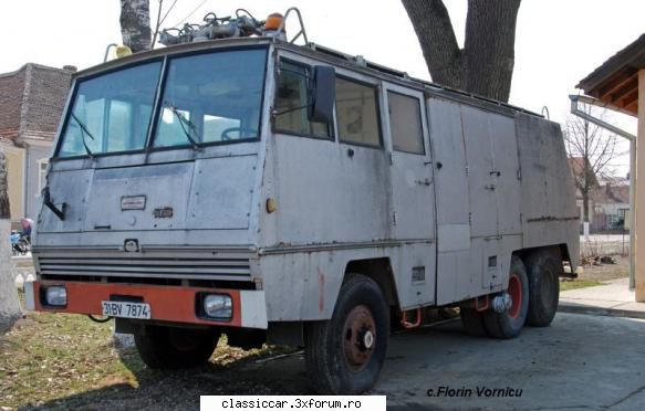 Camioane epave sau nu, vechi sa fie - In Feldioara o Autospeciala de stins incendii - Am vazut prin Romania