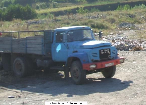 Camioane epave sau nu, vechi sa fie - Muncea din greu alaltaieri, pe la Domasnea - Am vazut prin Romania