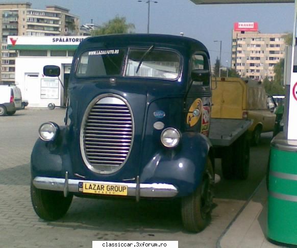 Camioane epave sau nu, vechi sa fie - Este un camion Ford, din perioada interbelica - Am vazut prin Romania