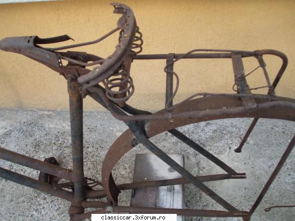 Carpati SALVAT - are portbagajul original, deci e - Prezentare motociclete, motorete si biciclete de colectie