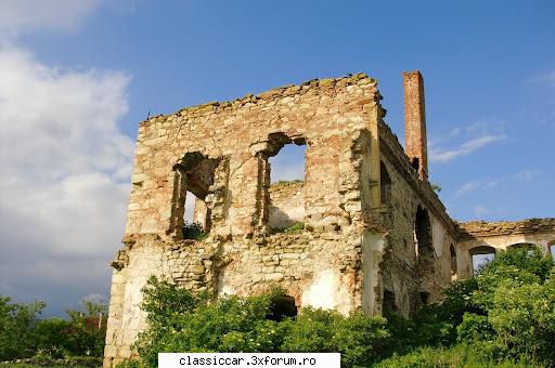 Castelul Haller - sat Coplean, jud Cluj - cu cosul de fum - Drumetii prin Mioritic