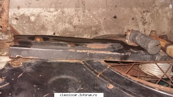 Caut pentru motoreta Carpati Super - Dezmembrez un Carpati Super din anul 64. Vă - Cumparari piese