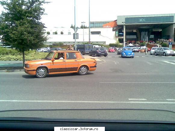 Ce am vazut prin Resita... - dacia 1100,lada sau ce marca a fost aceea masina - Am vazut prin Romania