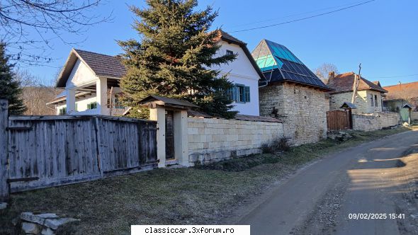 Chidea, satul din piatra - Sunt fix 500m de drum neasfaltat, apoi tovarasul - Drumetii prin Mioritic