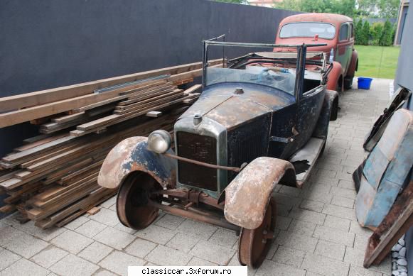 Chrysler 1939 si Peugeot 1924 - Masina este in proces de restaurare - Prezentare masini