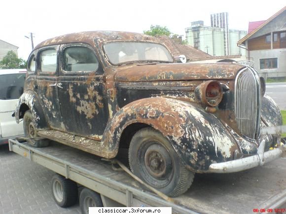 Chrysler Plymouth 1938 - masina pe trailer,pare ruginita rau...insa nu e - Prezentare masini