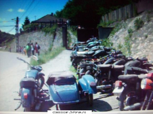 Cimitirul motocicletelor comuniste - Cimitirul se gaseste la iesirea din Simleu spre - Am vazut prin Romania