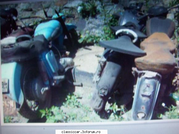 Cimitirul motocicletelor comuniste - donczym - Am vazut prin Romania