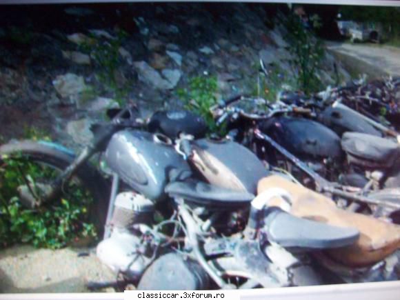 Cimitirul motocicletelor comuniste - Exterminare in toata regula - Am vazut prin Romania