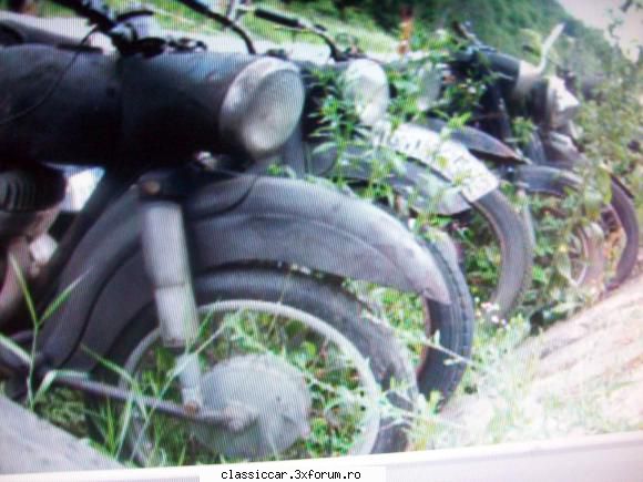 Cimitirul motocicletelor comuniste - donczym - Am vazut prin Romania
